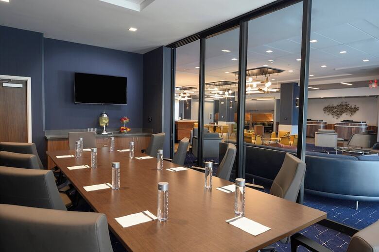 Hotel Courtyard By Marriott Charlotte Waverly