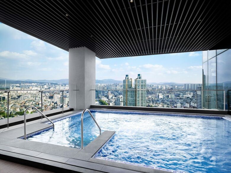 Sofitel Ambassador Seoul Hotel & Serviced Residences