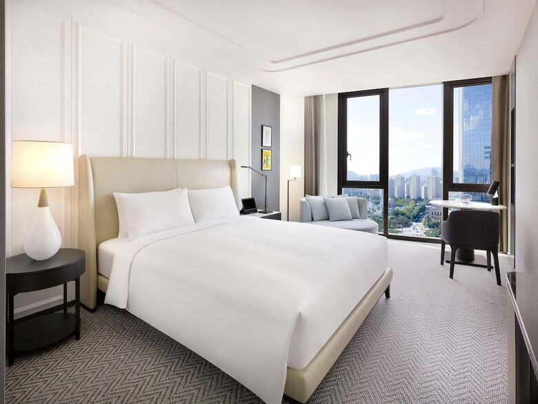 Sofitel Ambassador Seoul Hotel & Serviced Residences