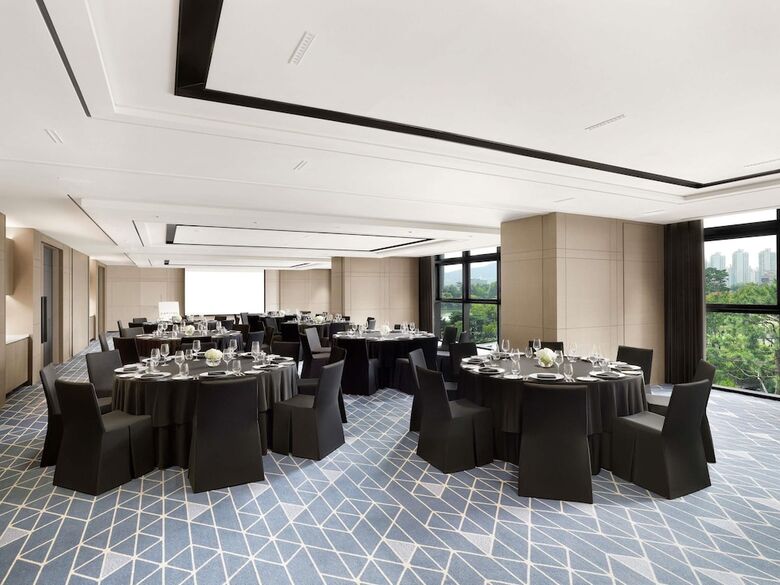Sofitel Ambassador Seoul Hotel & Serviced Residences