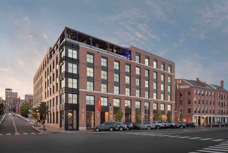 Hotel Canopy By Hilton Portland Waterfront