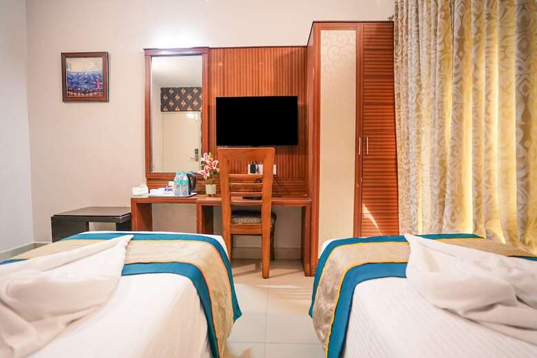 Hotel Pine Tree