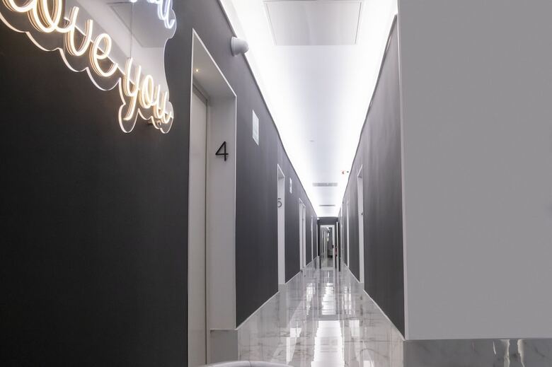 Hotel I Host You