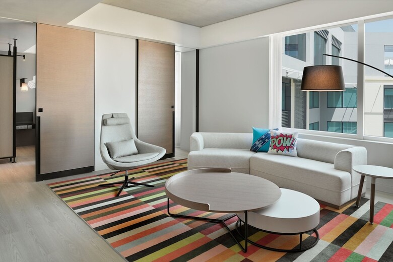 Hotel Aloft Muscat