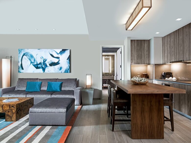 Hotel East Miami Residences