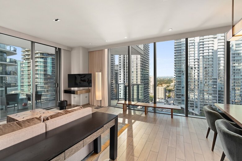 Hotel East Miami Residences