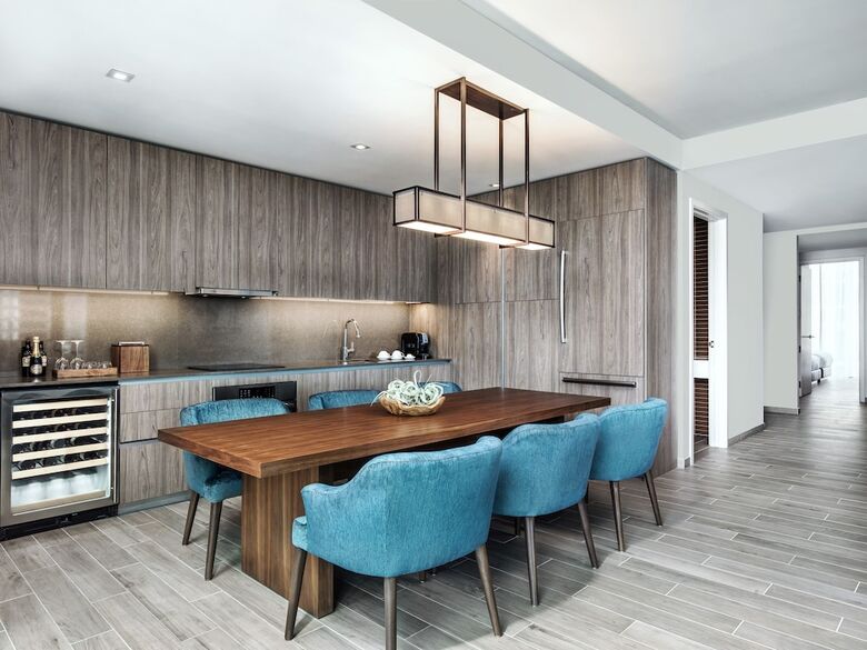 Hotel East Miami Residences