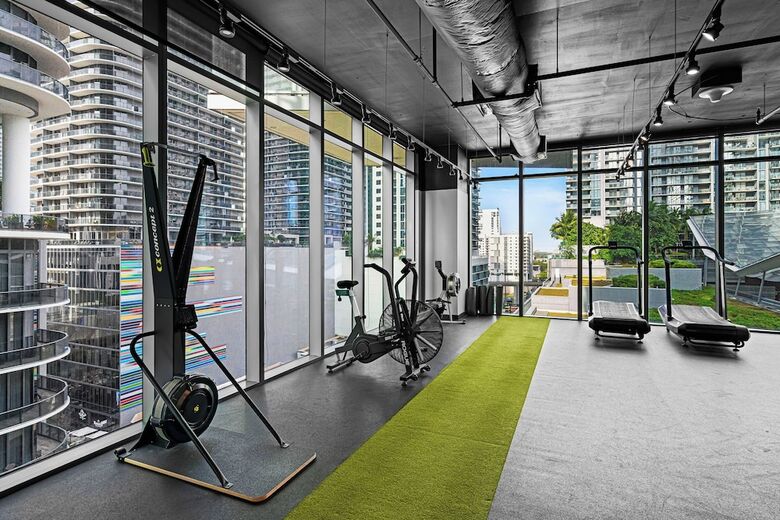 Hotel East Miami Residences