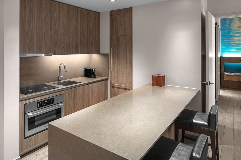Hotel East Miami Residences