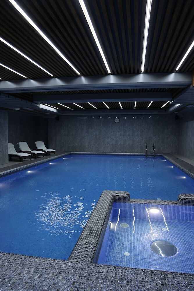 Hotel Mir Luxe Plaza