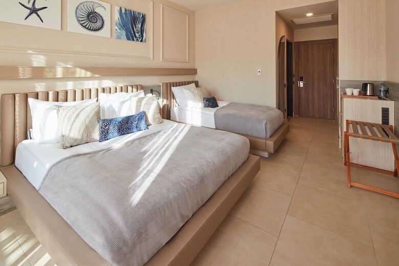 Liu Resorts - All Inclusive