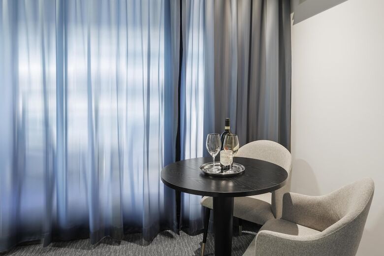 Oaks Melbourne St Kilda Road Hotel