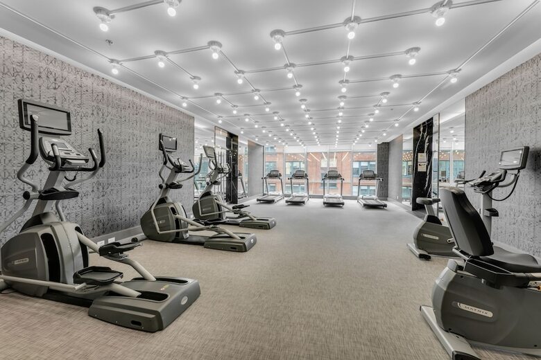 Hotel Stallion Suites - Entertainment District