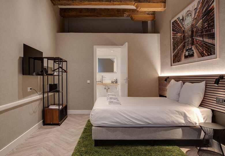 Hotel The Sixteen