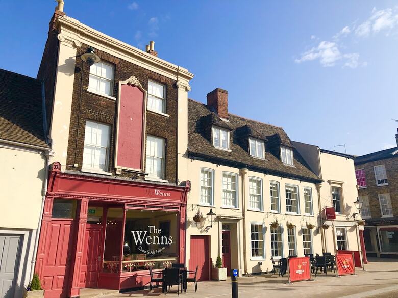 Posada The Wenns Chop & Ale House