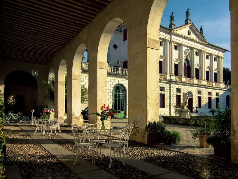 Villa In Venice With Private Pool & Park
