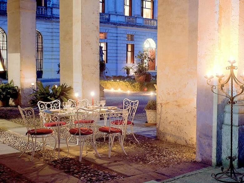 Villa In Venice With Private Pool & Park