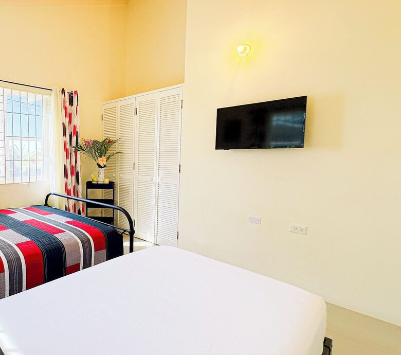 Jhadano Villa 3br Pool Shuttle 3 Mins To Beach