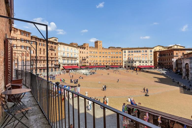 The Balcony Suite -piazza Del Campo View