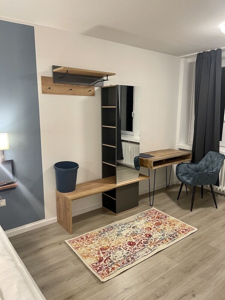 Aparthotel Neum�nster City