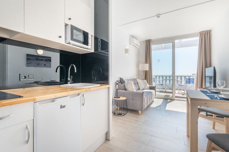 Aparthotel Orange Colom Seaside Apartments