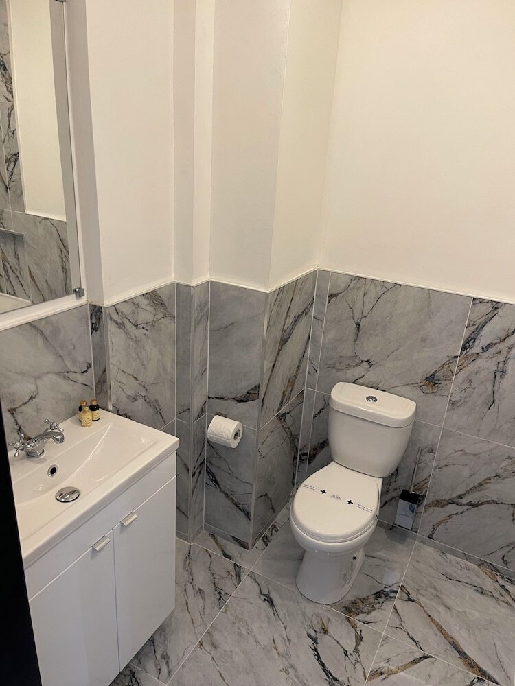 Residency Hotel And Bar