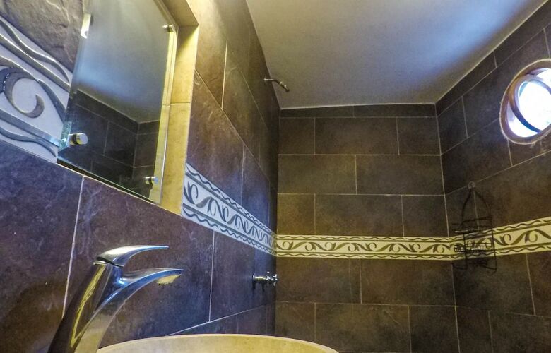Hotel Caba�as Telay�