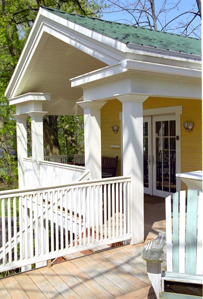 Bed & Breakfast Inn On Columbia