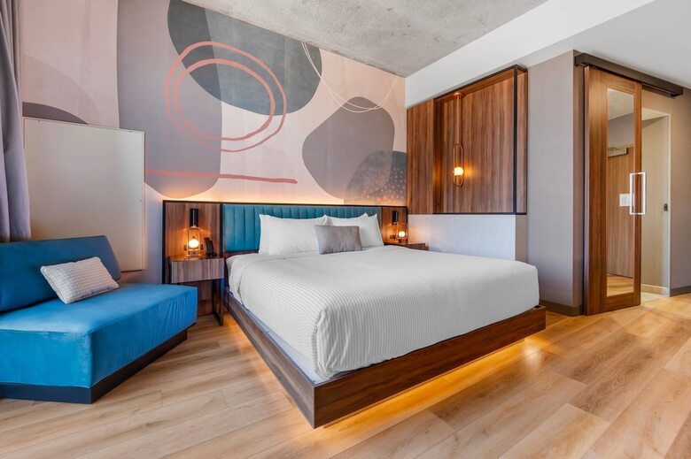 Cambria Hotel Nashville Midtown