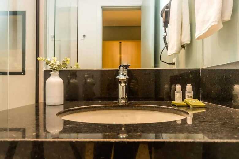 Cozzy Su�tes Para�so Hotel