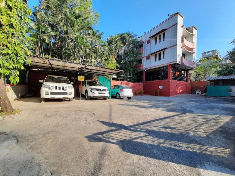 Girivihar Holiday Club - Pure Veg