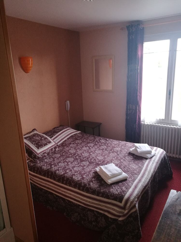 Hotel H�tel Au Jardin St Michel