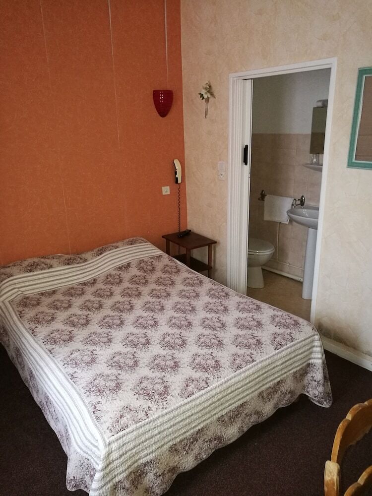 Hotel H�tel Au Jardin St Michel