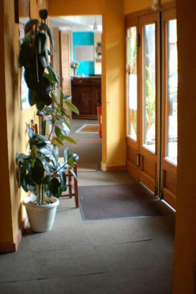 Hotel H�tel Au Jardin St Michel