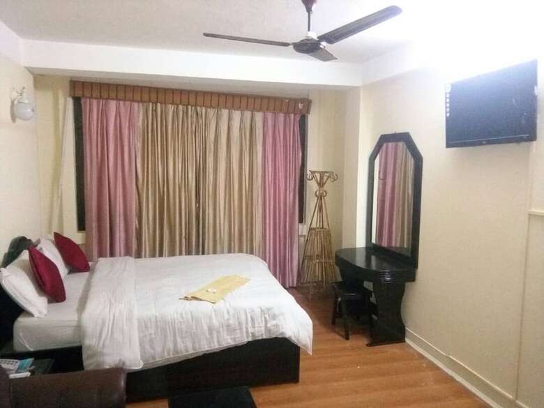 Hotel Everest Mount Holiday