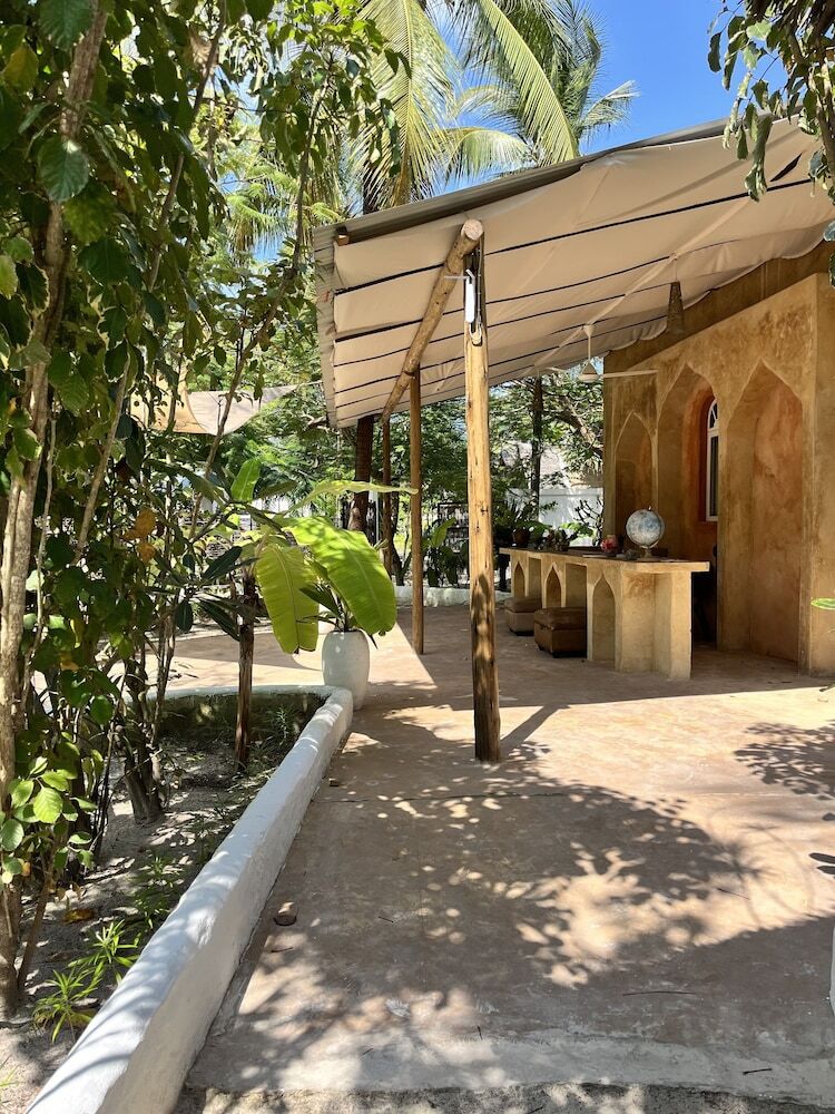 Hotel Karanga Bungalows
