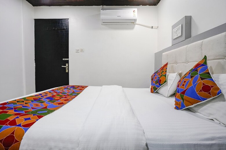 Hotel Fabexpress Park Residency