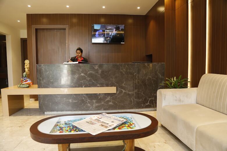 Hotel The Royal Vista