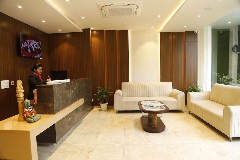 Hotel The Royal Vista