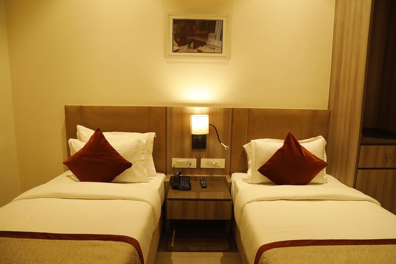 Hotel The Royal Vista