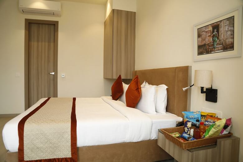 Hotel The Royal Vista