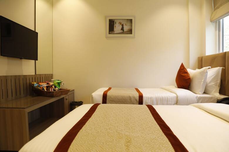 Hotel The Royal Vista