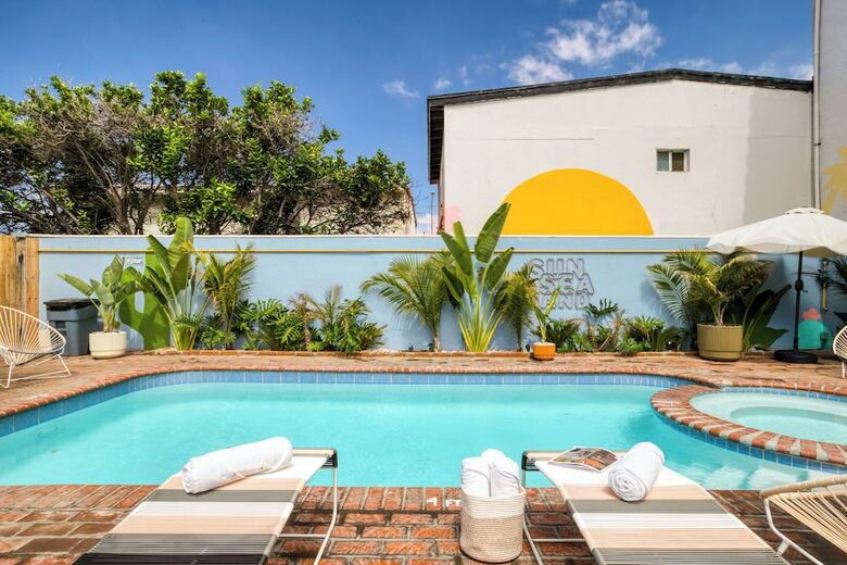 Aparthotel Beach House By Uliv