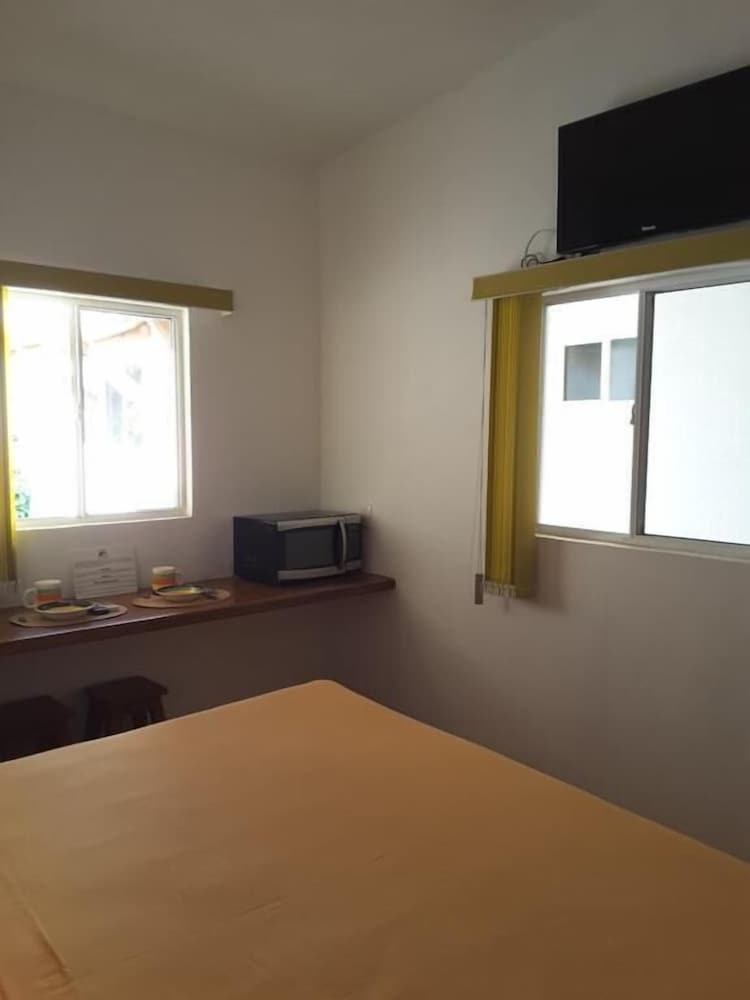 Bm Zihua Casa De Hu�spedes