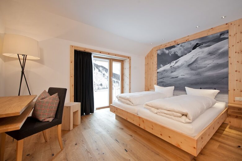 Mondschein Hotel And Chalet