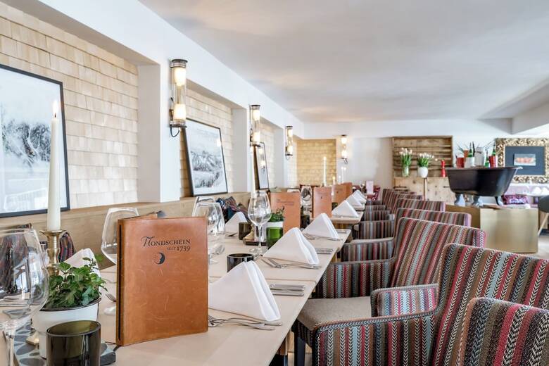 Mondschein Hotel And Chalet