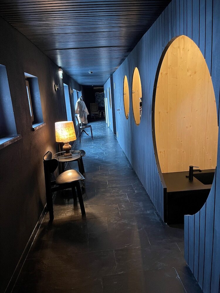 Mondschein Hotel And Chalet