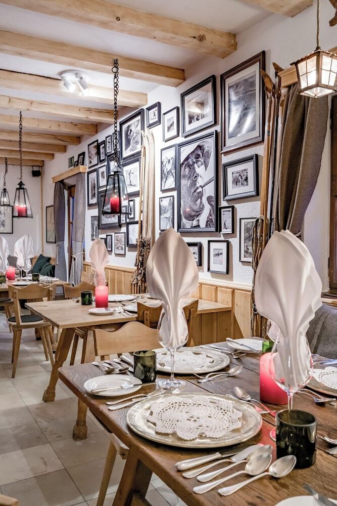 Mondschein Hotel And Chalet