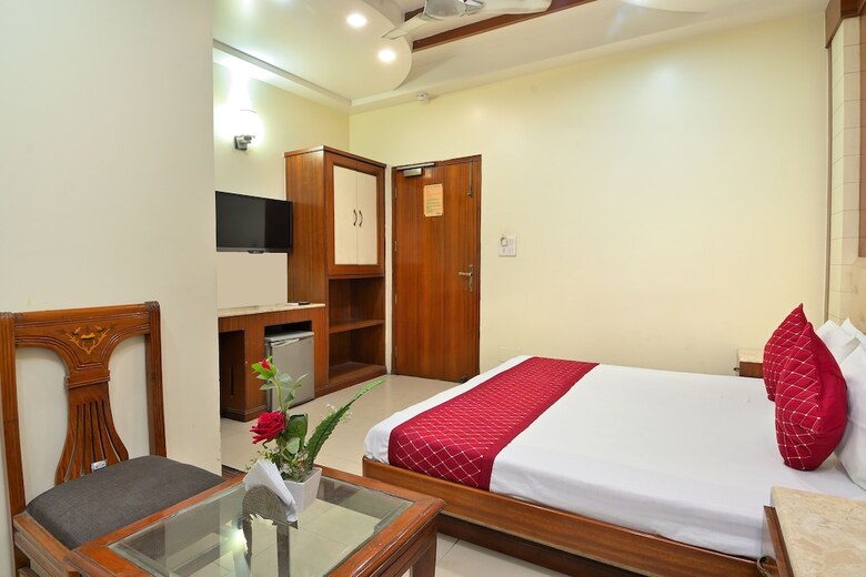 Hotel The Aster New Delhi