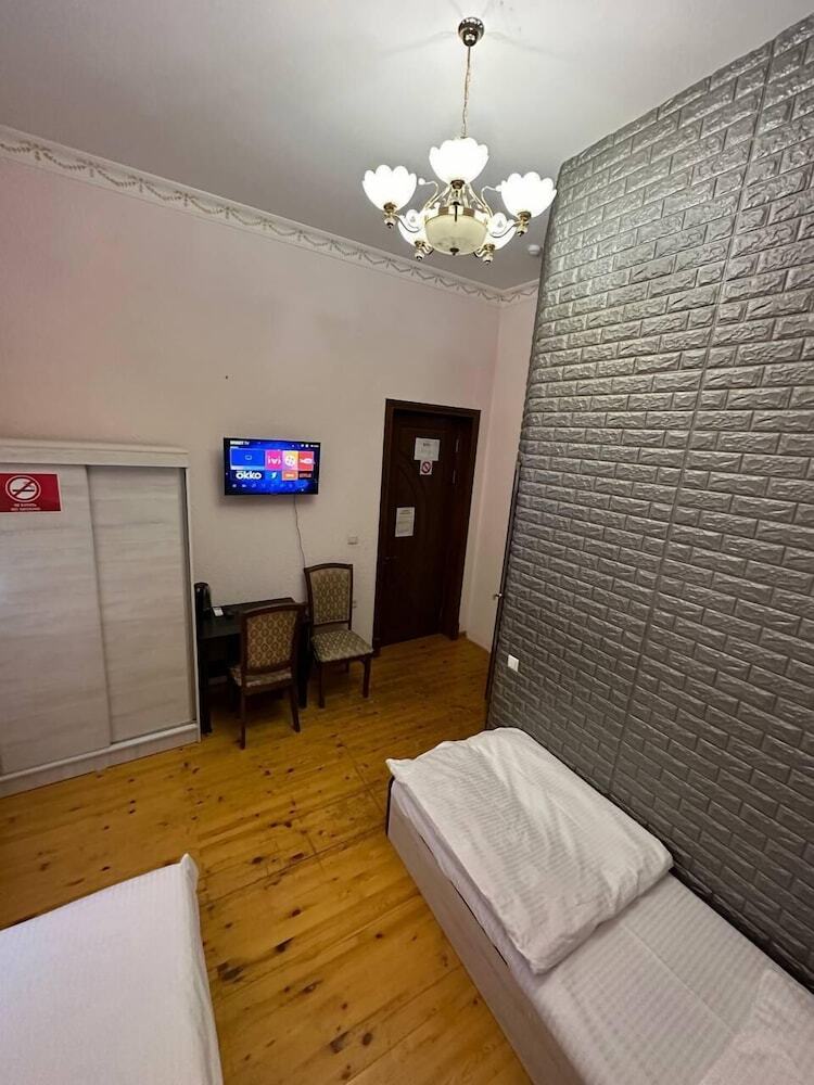 Next Hotel